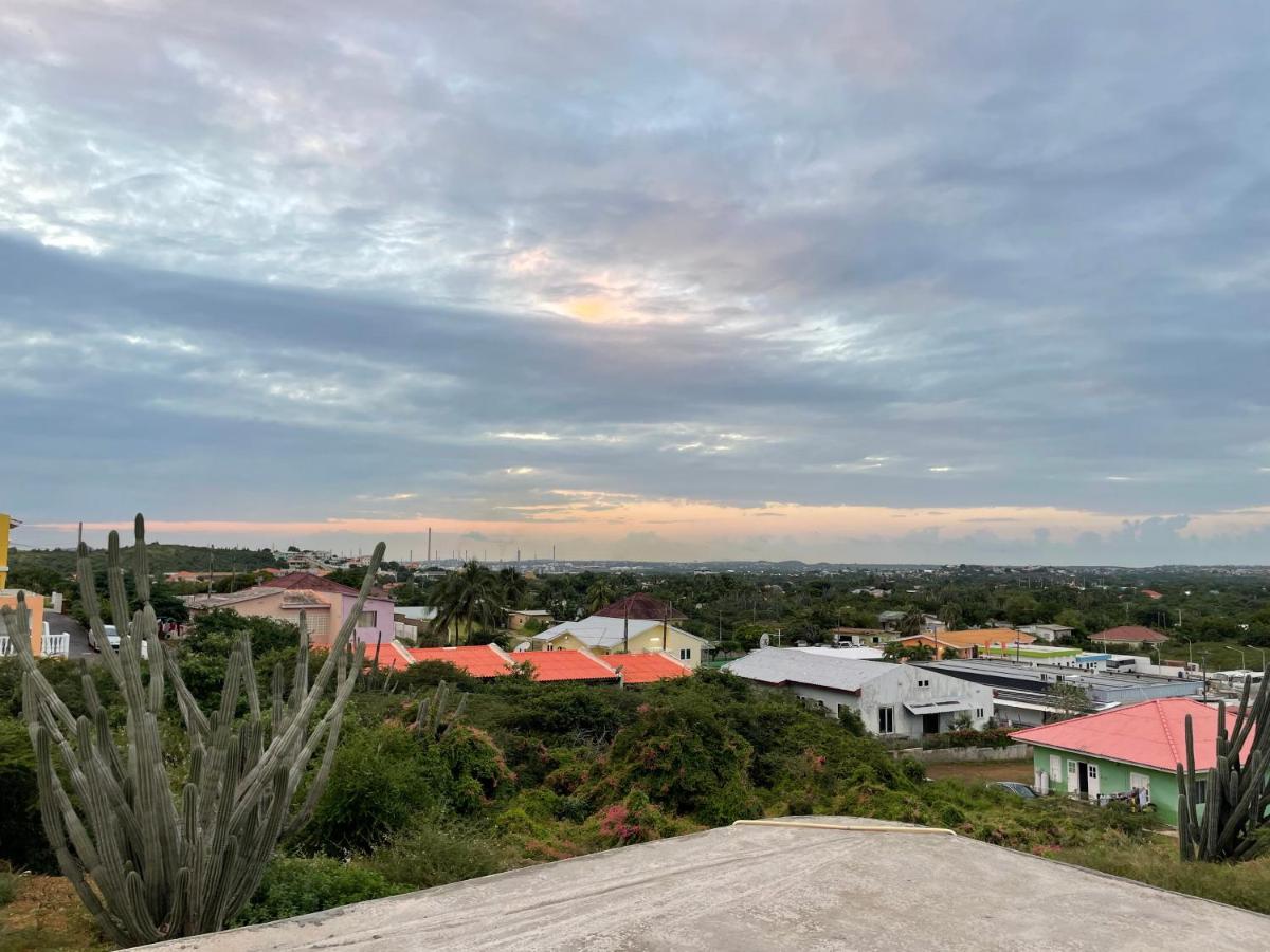 Quiet Happy Place With A View Willemstad Bagian luar foto